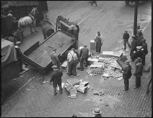 Another accident in Market District, horse and cart spill produce