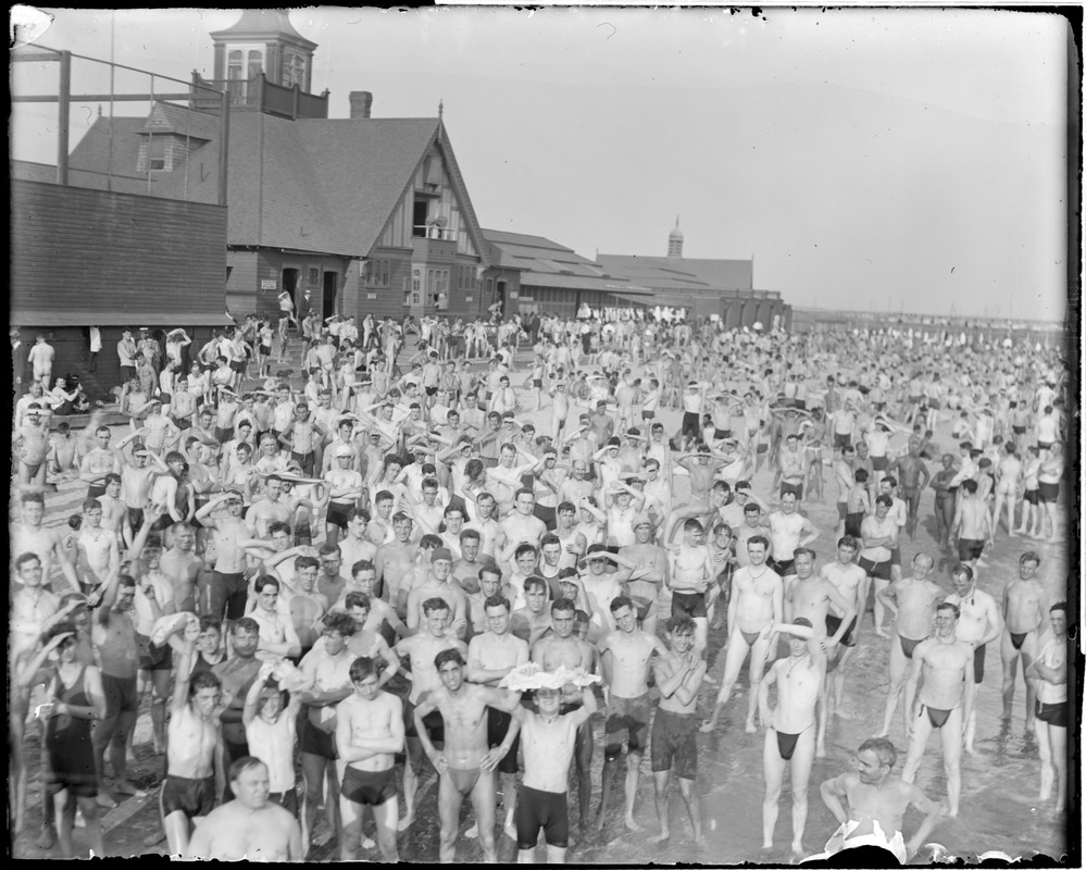 Big crowd at the L Street Bath House, South Boston, on a 94 degree day