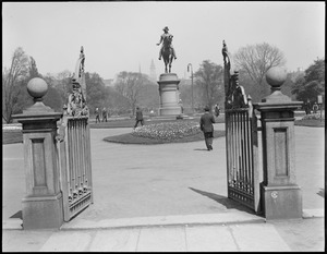 Public Garden Washington's statue