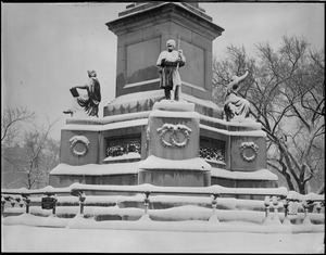 Soldiers and Sailors monument, Boston Common, in the snow