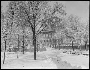 Boston Common in front of State House, in the snow