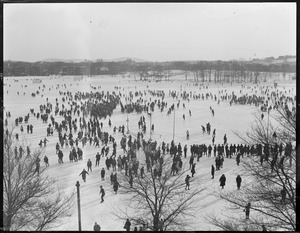 Skating crowd at Franklin Field