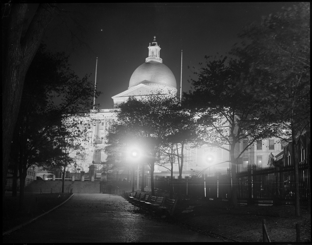 Mass. State House lighted up to celebrate Edison's Jubilee