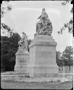 French statues, Franklin Park