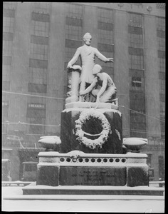 Lincoln statue - Park Square: snow-covered