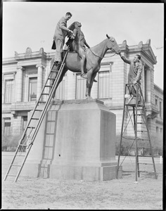 Statue cleaning "Appeal to the Great Spirit" (M.F.A.)
