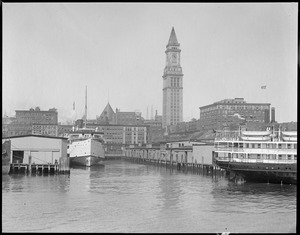 SS New York at India Wharf and Central Wharf
