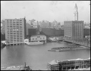 Fort Point Channel showing appraisers stores and Northern Ave. Bridge