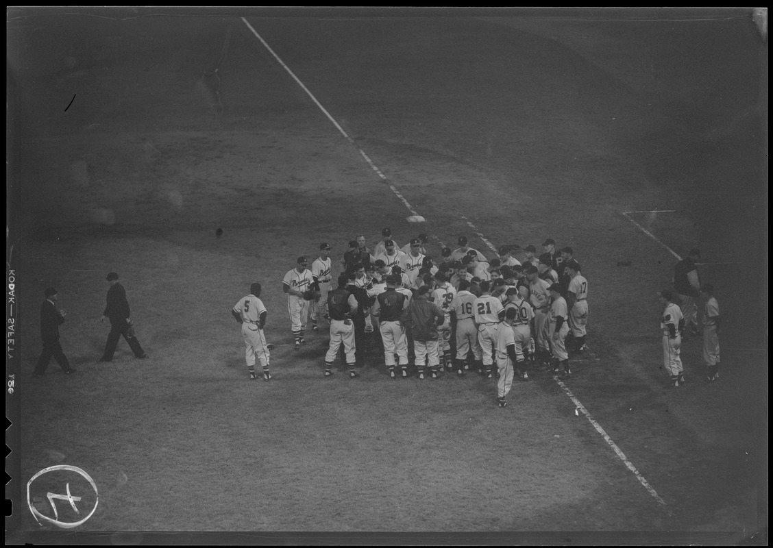 Brawl between Braves & Pirates at Braves Field