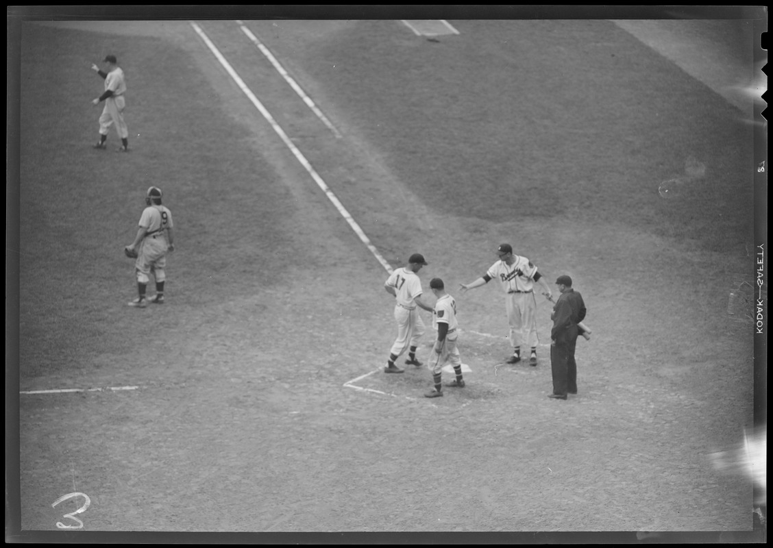 Boston Braves players greeted at home