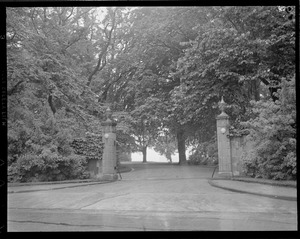 Millionaires' driveways at Newport R.I.
