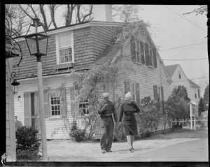 Anthony Thieme and his wife Lillian in front of their house