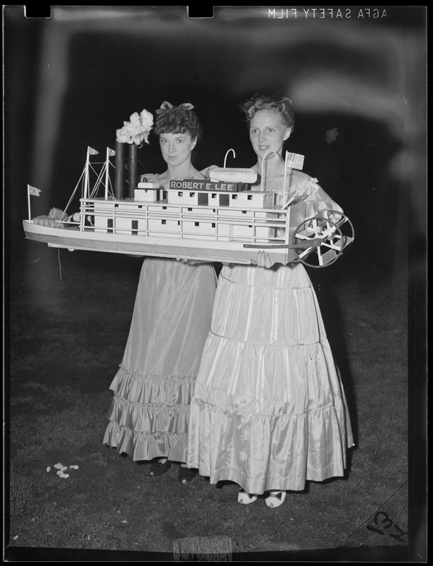 Mode of the "Robert E. Lee" paddle steamer