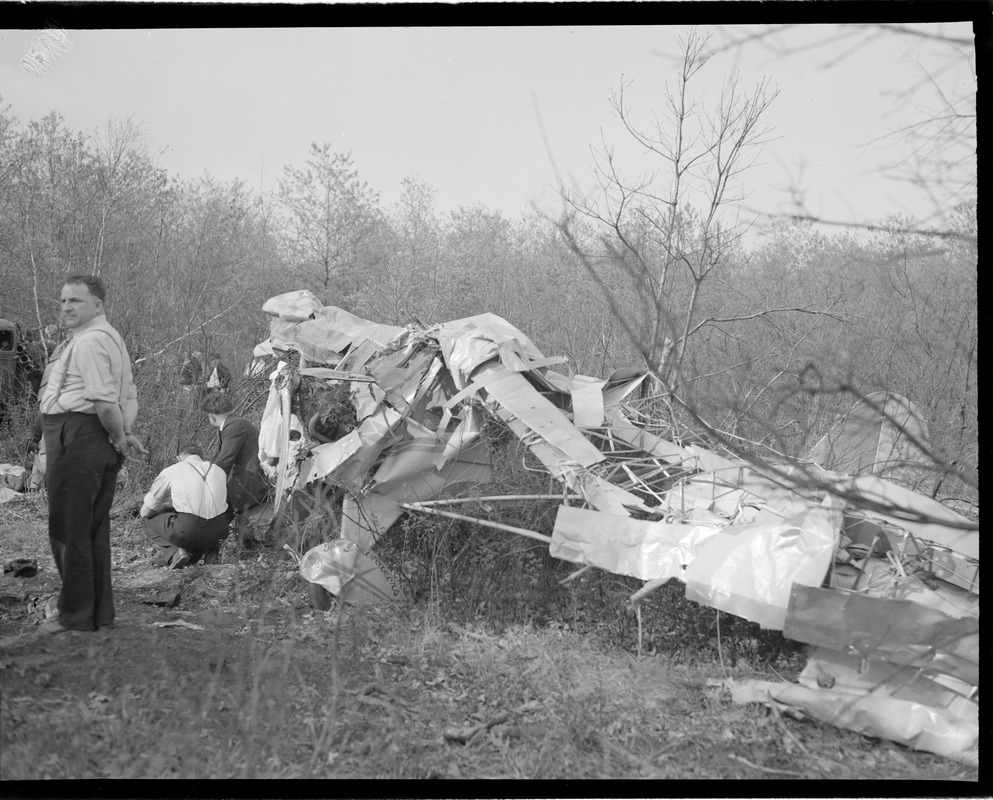 Accident aftermath (possibly May 20, 1940 crash in Hudson killing Elmer Johnson & Arthur Bullard)