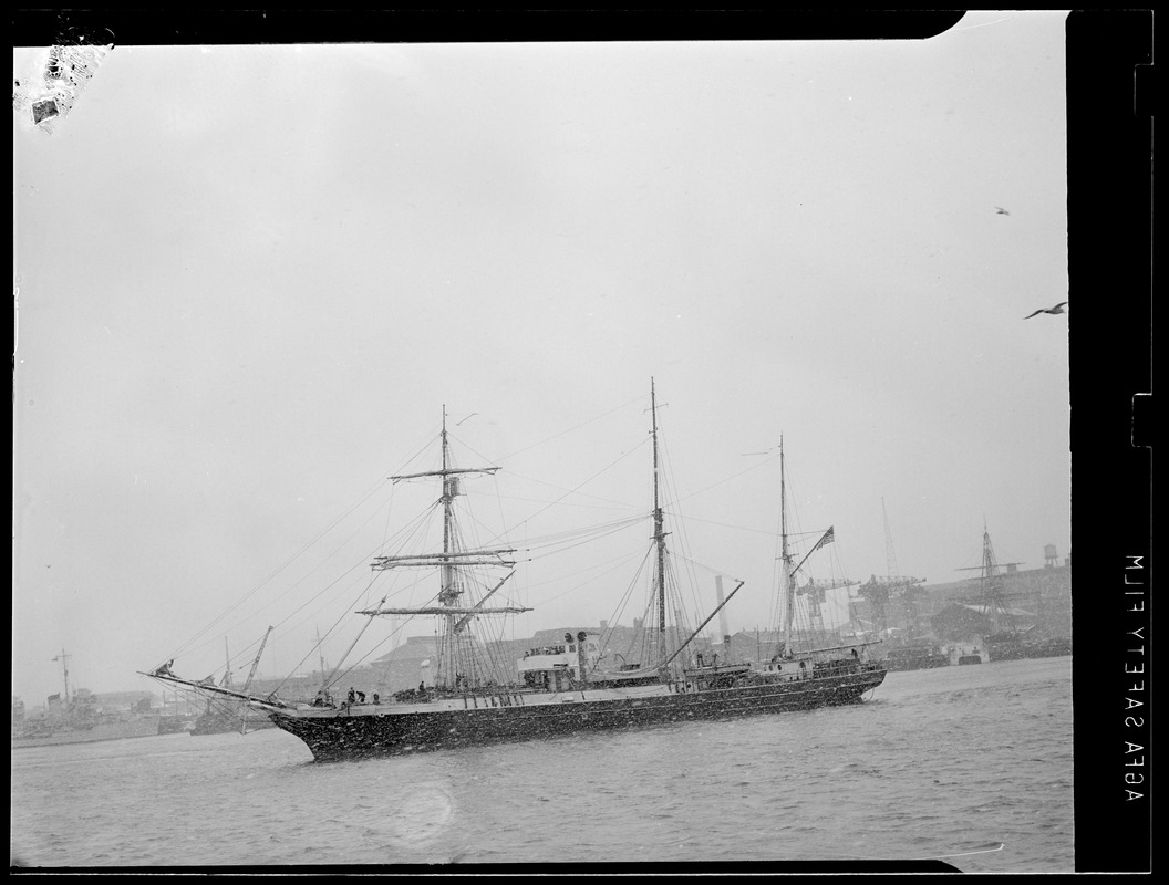 Maritime: Adm. Byrd's ship Bear coming into Boston