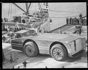Vehicle for Byrd's North Pole expedition