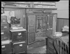 Safe in the office of the S.S. Pierce Co. - Copley Square, from which four safecrackers obtained $3000 after overpowering the watchman.
