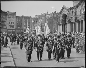 Masons parade in front of Trinity Church