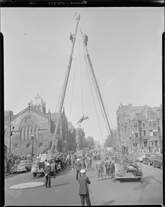 Ladder demonstration on Dartmouth St.