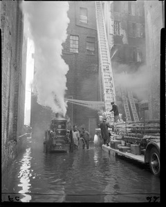 Haymarket 5 alarm fire - ice covered engine