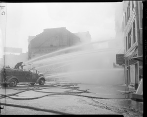 Haymarket 5 alarm fire - ice covered engine