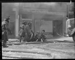 Haymarket 5 alarm fire - ice covered engine