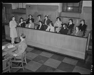 Radio court