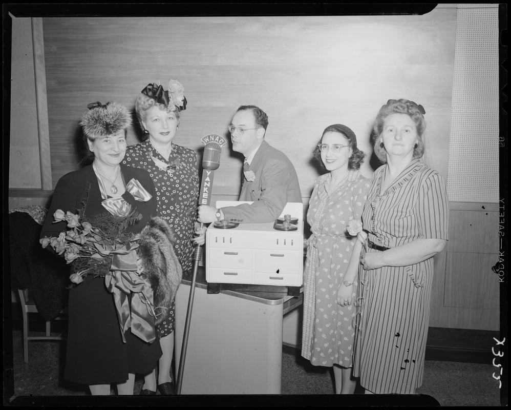 Quiz Wives 1st birthday, with Les Smith