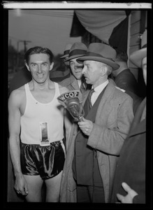 Les Pawson being interviewed by WCOP reporter
