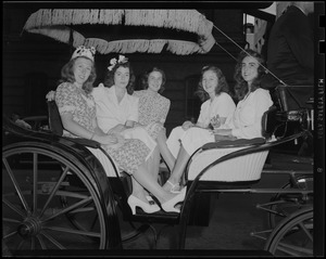 Patricia Seaver and unidentified women on carriage outside hitching post party, Hotel Lenox