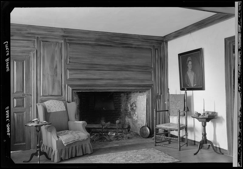 Essex, Little House, interior