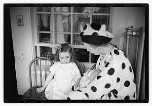 Harry W. Syer magician at Children's Hospital