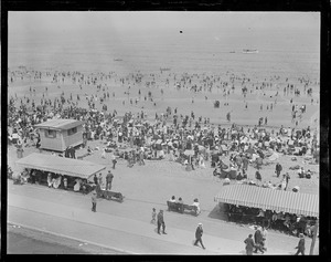 Revere Beach crowd