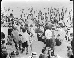 Revere Beach crowd