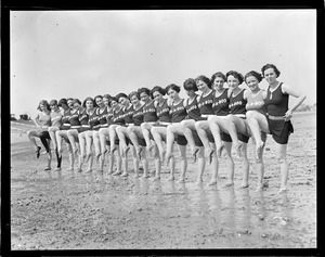 Peak-a-boo bathing girls