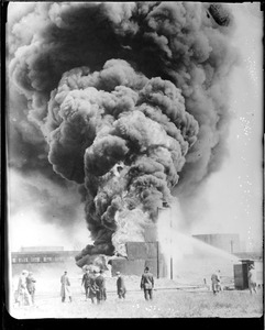 Huge oil fire in Pennsylvania
