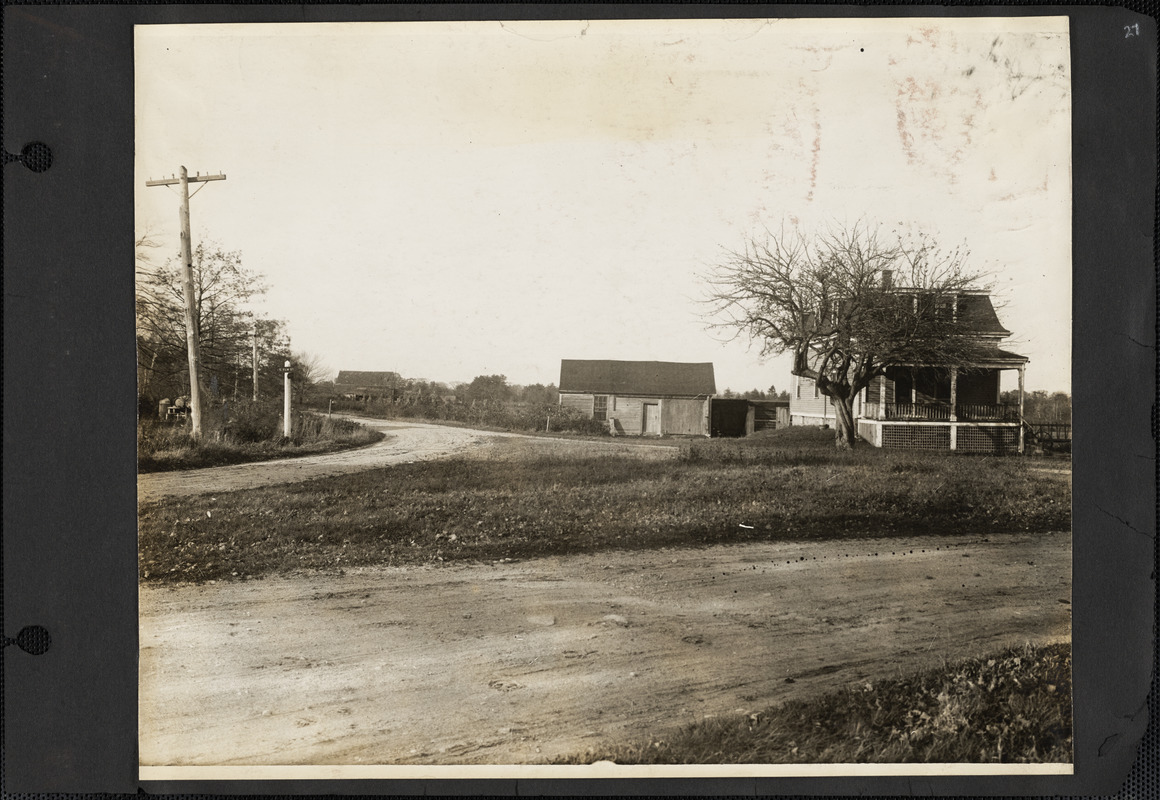 View of South Elm Street and Lincoln Street. Cochessett.