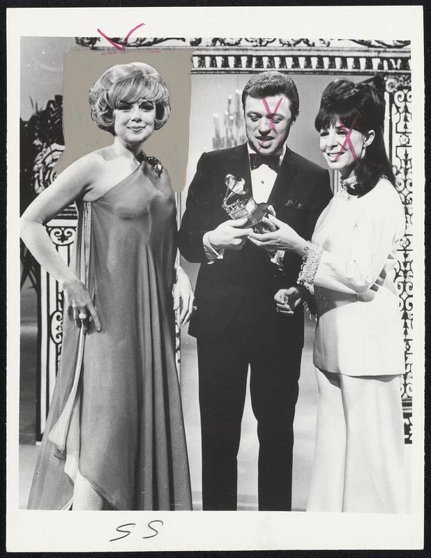 Edie Adams (L) + Steve Lawrence + Eydie Gorme