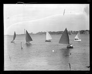 Frostbite yacht - race in zero weather, Marblehead