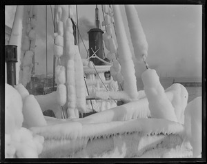 Ice covered steam trawler Ripple at fish pier