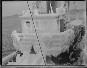Trawler Surf - ice clad