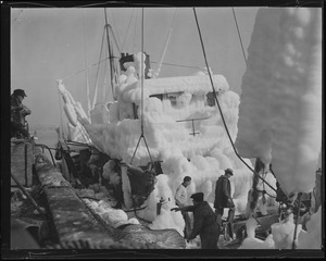 Ice covered steam trawler Illinois