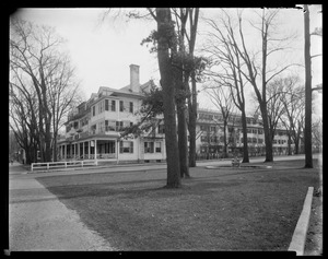 Red Lion Inn: exterior