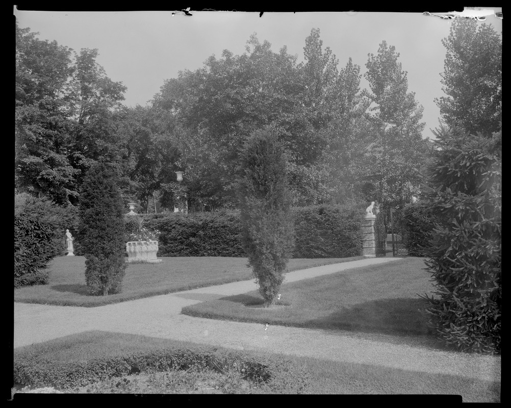 Bellefontaine garden Digital Commonwealth