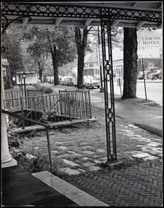 Curtis Hotel: looking out to street from side