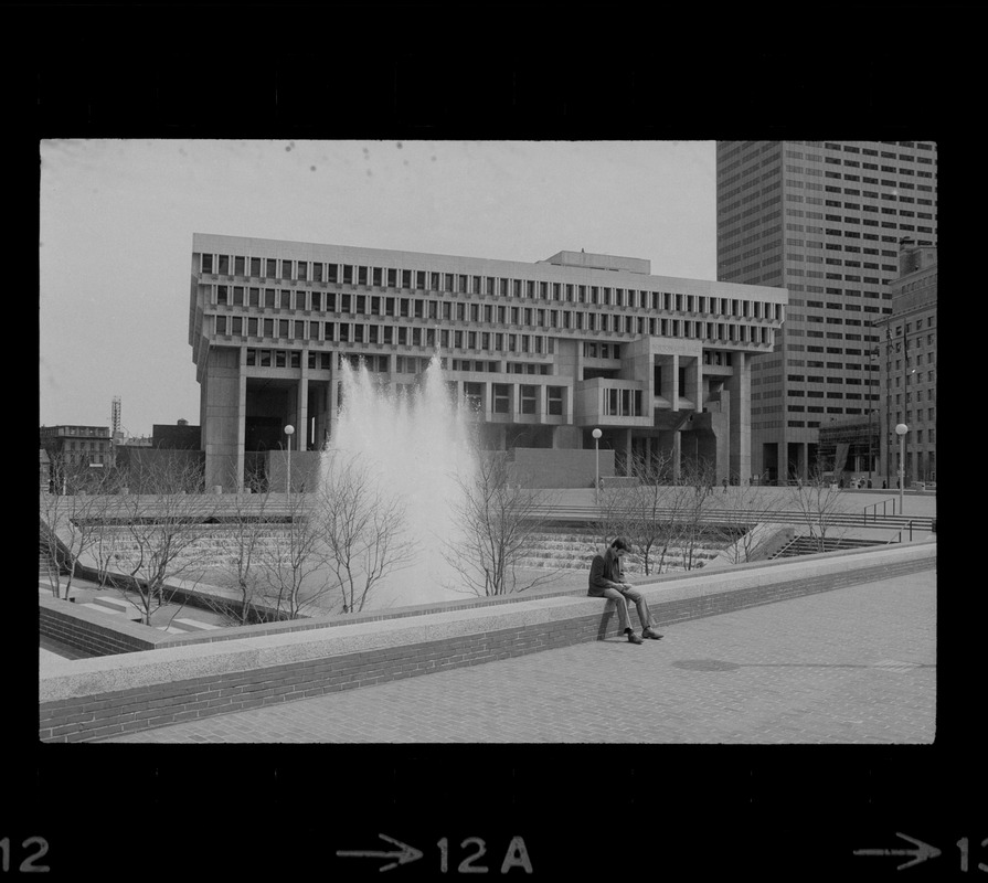 Fountain in Boston City Hall plaza