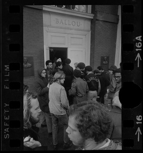 Crowd of students outside the entrance to Ballou Hall at Tufts University