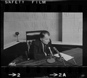 Atty. F. Lee Bailey presents his side of the case to Boston newsmen