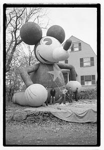 Giant Mickey Mouse character balloon