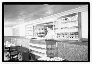 Restaurant bar
